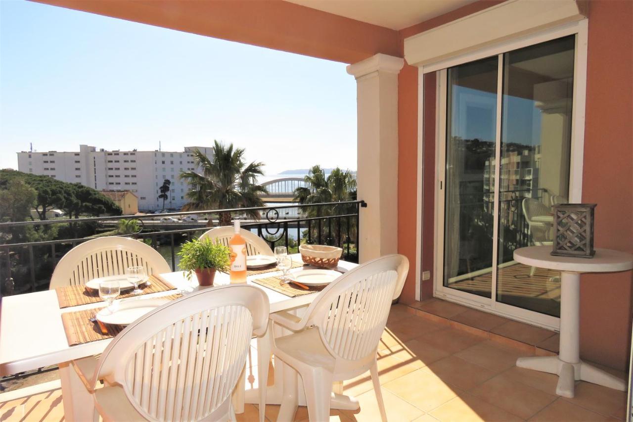 Port Marine Apartment Sainte-Maxime Exterior photo